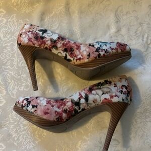 Perfect Pink Fall Floral Heels by Christian Siriano